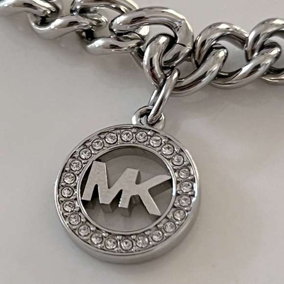 MICHAEL KORS • Silver Chain Logo Charm Bracelet - Picture 5 of 6